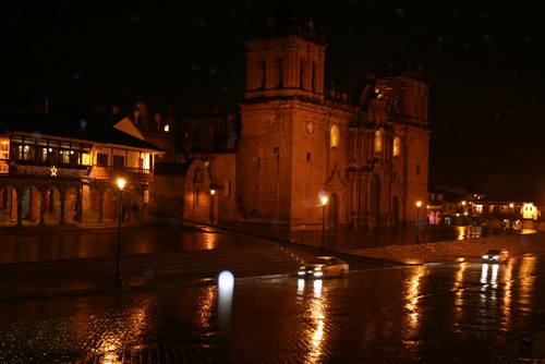 Catedral de Cuzco à noite