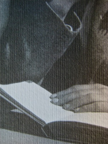 Angelica Garnett, Ingannata con dolcezza, La Tartaruga edizioni 2011; Art director: Mara Scanavino, alla cop.: "Angelica Garnett con i fratelli Julian e Quentin Bell, fotografati dalla madre Vanessa Bell (1930-1932 ca.) @ Tate, Londra 2011"; cop. (part.),