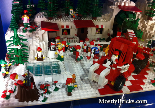 Austin, Texas LEGO Store - Christmas / Holidays Display 2010
