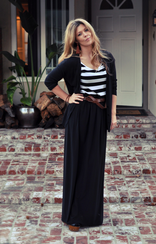long black maxi skirt with black and white striped top and a long cardigan, diy tassel earrings, long blonde waved hair, hair with dark roots, boyfriend belt, wooden wedges, DSC_0109