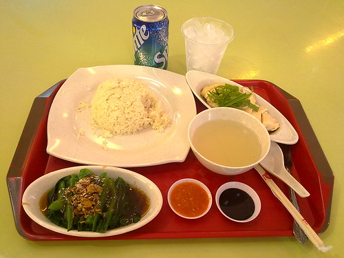 Dónde comer y gastronomía en Singapur; el mejor país de Asia para comer. Platos típicos y precios. Chicken Rice.