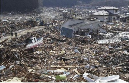 東日本巨大地震、数万人の安否が不明読売新...