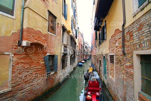 Venice canal and gondolas_sample