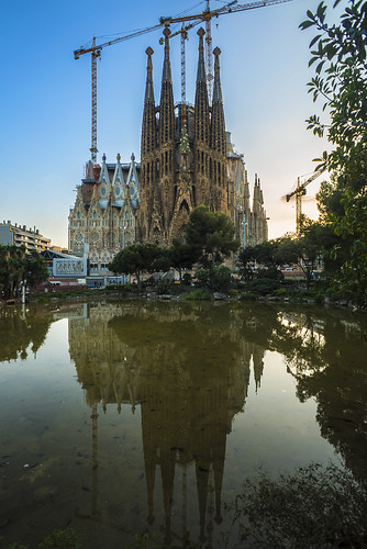 Sagrada familia • <a style="font-size:0.8em;" href="http://www.flickr.com/photos//17216025671/" target="_blank">View on Flickr</a>