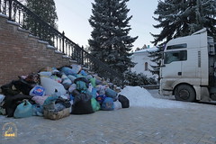 05. Unloading of Humanitarian Aid from Vinnitsa / Разгрузка гум. помощи из Винницы 30.11.2016
