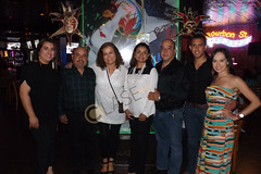 DSCF6493 Patricia Orozco, Miguel y Paty Espinoza, Mónica, Gerardo y Allen Lozano con Natasha Villarreal