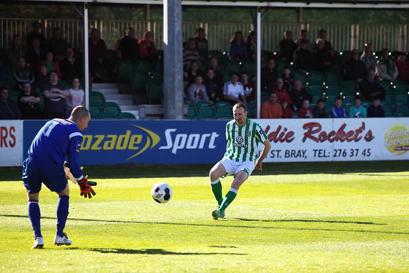 Bray Wanderers v Derry City #1<br/>© <a href="https://flickr.com/people/95412871@N00" target="_blank" rel="nofollow">95412871@N00</a> (<a href="https://flickr.com/photo.gne?id=13917261342" target="_blank" rel="nofollow">Flickr</a>)