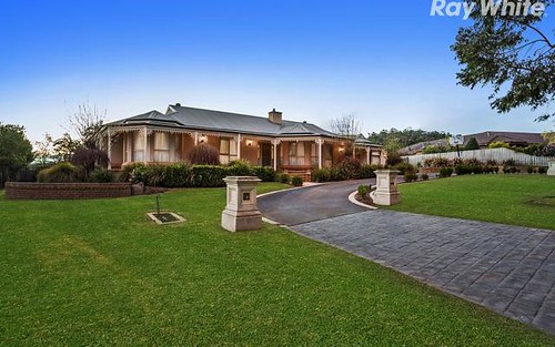 1 Greenview Cl, Lysterfield South VIC 3156