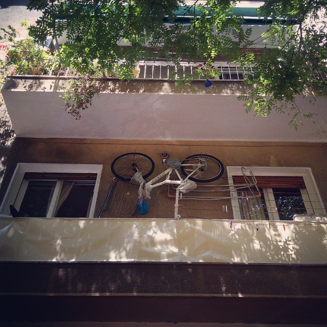 #Flying #bike #upsidedown #balcony #city #street #downtown #acharnon #athens #greece #sierra<br/>© <a href="https://flickr.com/people/101541831@N04" target="_blank" rel="nofollow">101541831@N04</a> (<a href="https://flickr.com/photo.gne?id=18233131504" target="_blank" rel="nofollow">Flickr</a>)