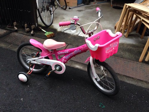 女の子用の自転車があります。他の方から要...