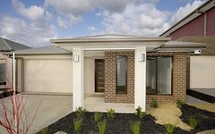 35 Oceanwave Parade, Point Cook VIC