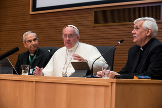 161024_GC36_Aula_Pope_Francis_Visit_IE_7