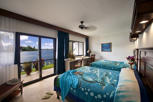 Manta Ray Bay Resort - Ocean View Room