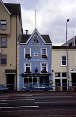 Belfast - East Bank: city centre frontage