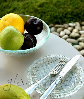 glass_fruit_plate_and_fruit_dish