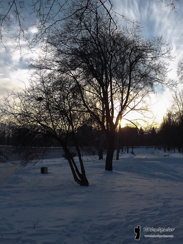sunset in Bramicki park<br/>© <a href="https://flickr.com/people/93767766@N06" target="_blank" rel="nofollow">93767766@N06</a> (<a href="https://flickr.com/photo.gne?id=12292781016" target="_blank" rel="nofollow">Flickr</a>)