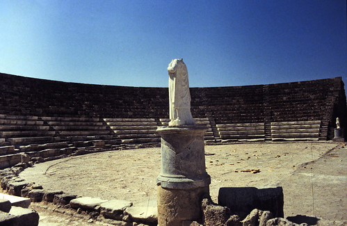 390Zypern Salamis Theater • <a style="font-size:0.8em;" href="http://www.flickr.com/photos/69570948@N04/14028335477/" target="_blank">Auf Flickr ansehen</a>