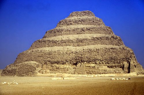 Ägypten 1999 (575) Kairo: Djoser-Pyramide, Sakkara • <a style="font-size:0.8em;" href="http://www.flickr.com/photos/69570948@N04/31815037002/" target="_blank">Auf Flickr ansehen</a>