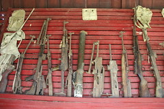 Anglų lietuvių žodynas. Žodis small-arms reiškia n pl šaulių ginklai lietuviškai.