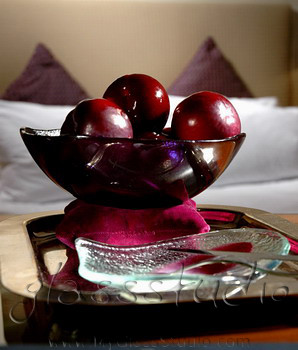 welcome_amenities_fruit_bowl_and_fruit_plate