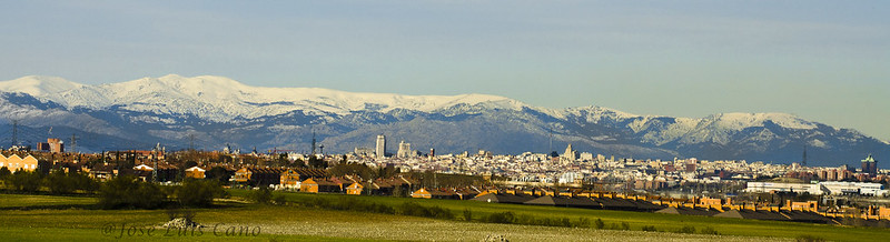 Madrid panorama<br/>© <a href="https://flickr.com/people/67644512@N04" target="_blank" rel="nofollow">67644512@N04</a> (<a href="https://flickr.com/photo.gne?id=9152952196" target="_blank" rel="nofollow">Flickr</a>)