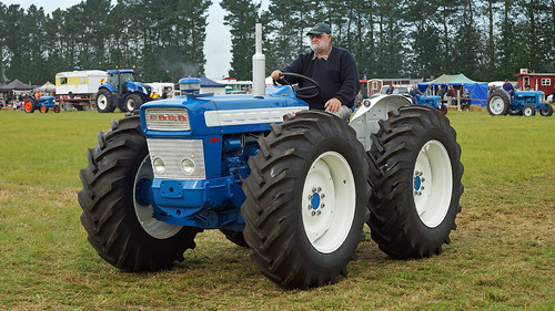Ford county 754 4wd tractor #7
