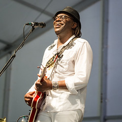 Joe Louis Walker at the 2014 New Orleans Jazz and Heritage Festival