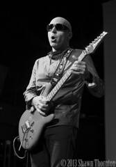 Joe Satriani - Macomb Music Theater - Mt. Clemens, MI - 09/22/13