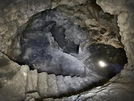 Alture di Monfalcone, la Caverna Vergine Ricovero italiano lungo la seconda linea di difesa