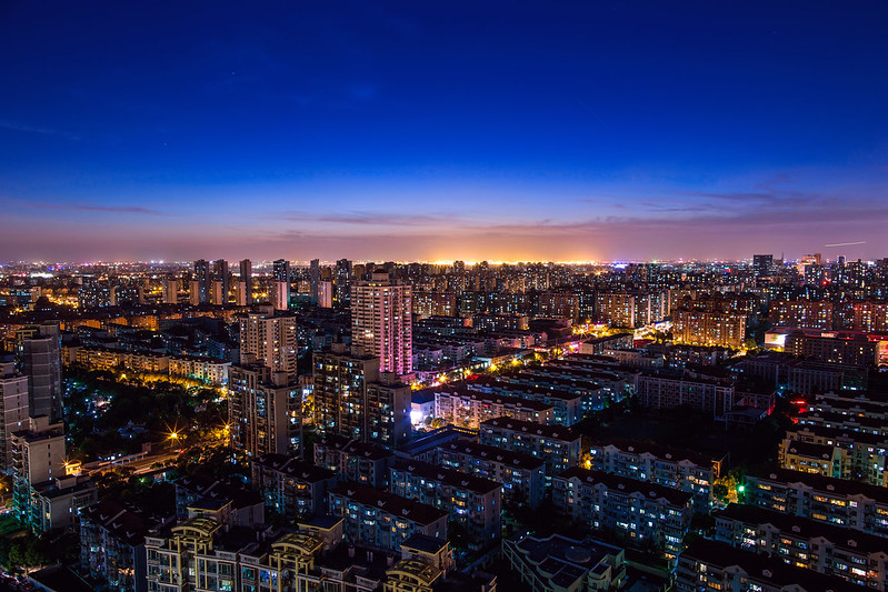 Nightscape of Shanghai<br/>© <a href="https://flickr.com/people/67872093@N03" target="_blank" rel="nofollow">67872093@N03</a> (<a href="https://flickr.com/photo.gne?id=14956591331" target="_blank" rel="nofollow">Flickr</a>)