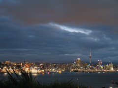 050 - Auckland au crépuscule