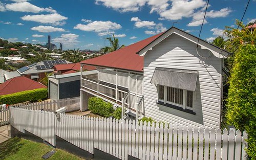 15 Surrey St, Red Hill QLD 4059