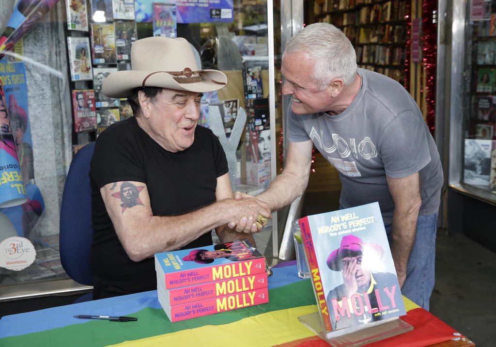 ann-marie calilhanna- molly meldrum book signing @ the bookshop darlinghurst_020