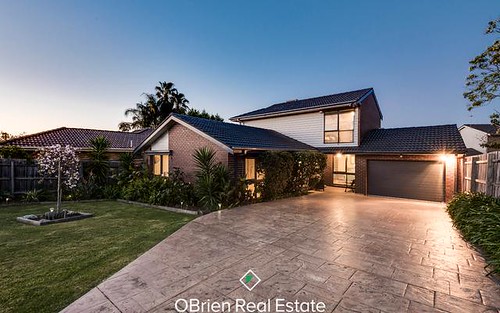 2 Chester Ct, Endeavour Hills VIC 3802