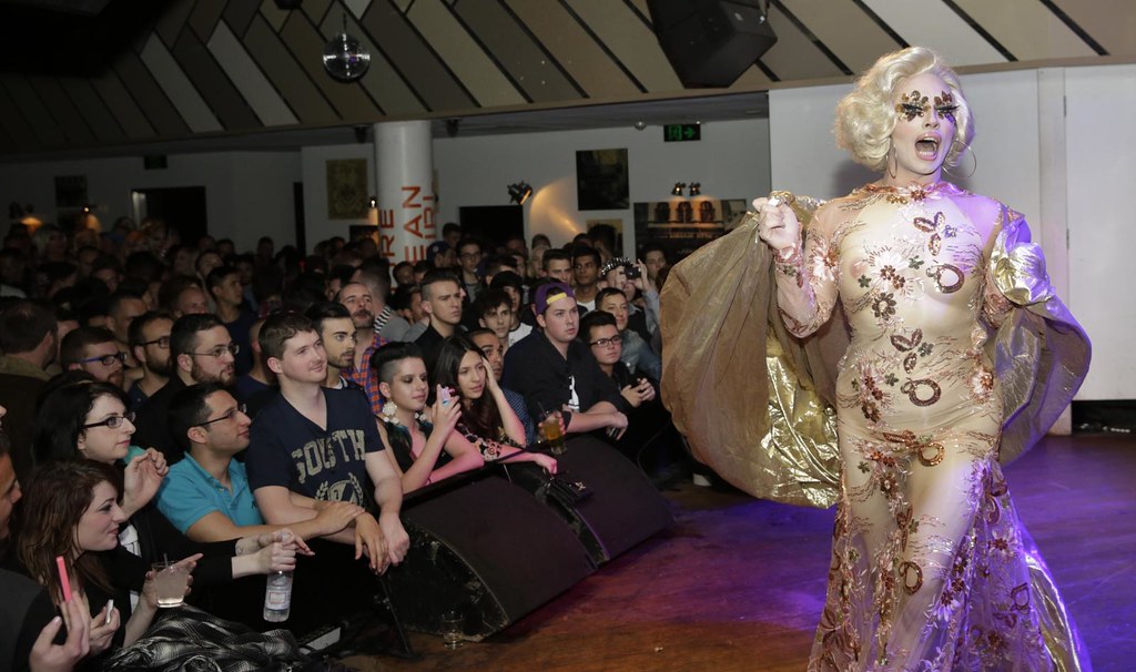 ann-marie calilhanna-mardigras- courtney act home coming queen@ beresford hotel_261