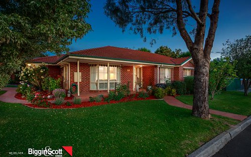 2/8 Leo Cl, Wantirna South VIC 3152