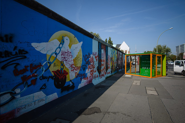Berlin Wall Photobooth