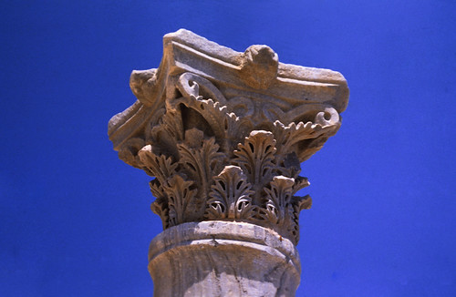 051Zypern Kourion Säulenkapitell • <a style="font-size:0.8em;" href="http://www.flickr.com/photos/69570948@N04/14059625742/" target="_blank">Auf Flickr ansehen</a>