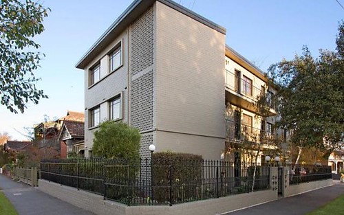 4/143 Canterbury Road, Middle Park VIC