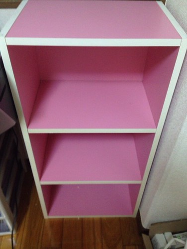 ピンクのカラーボックス