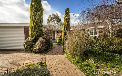 19 Murray Cr, Rowville VIC 3178