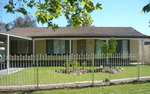 437 Urana Road, Lavington NSW