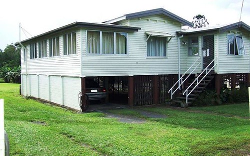 32 Coonowrin Rd, Glass House Mountains QLD