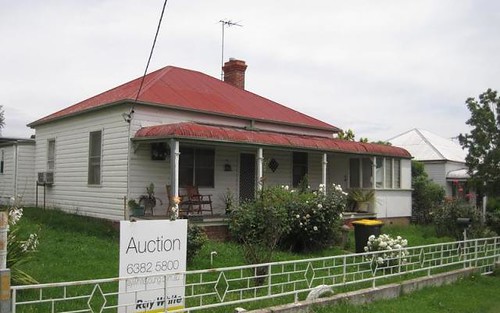 4 Yass Street, Young NSW