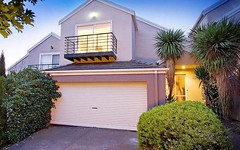 2/9b Weyburn Place, Avondale Heights VIC