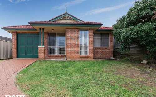 9 Englorie Park Drive *, Englorie Park NSW