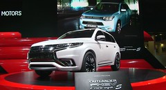 Mitsubishi Outlander PHEV Concept S