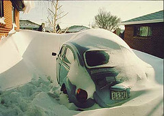 Cars were buried under the heavy snow. (UCAR)