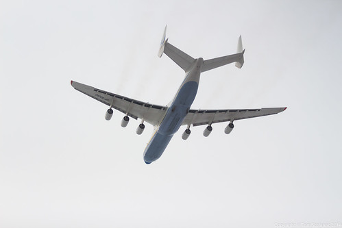 Antonov An-225 Mriya - Flight • <a style="font-size:0.8em;" href="http://www.flickr.com/photos/65051383@N05/15650068529/" target="_blank">View on Flickr</a>