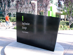 1 Infinite Loop visitors sign • <a style="font-size:0.8em;" href="http://www.flickr.com/photos/34843984@N07/14926109213/" target="_blank">View on Flickr</a>